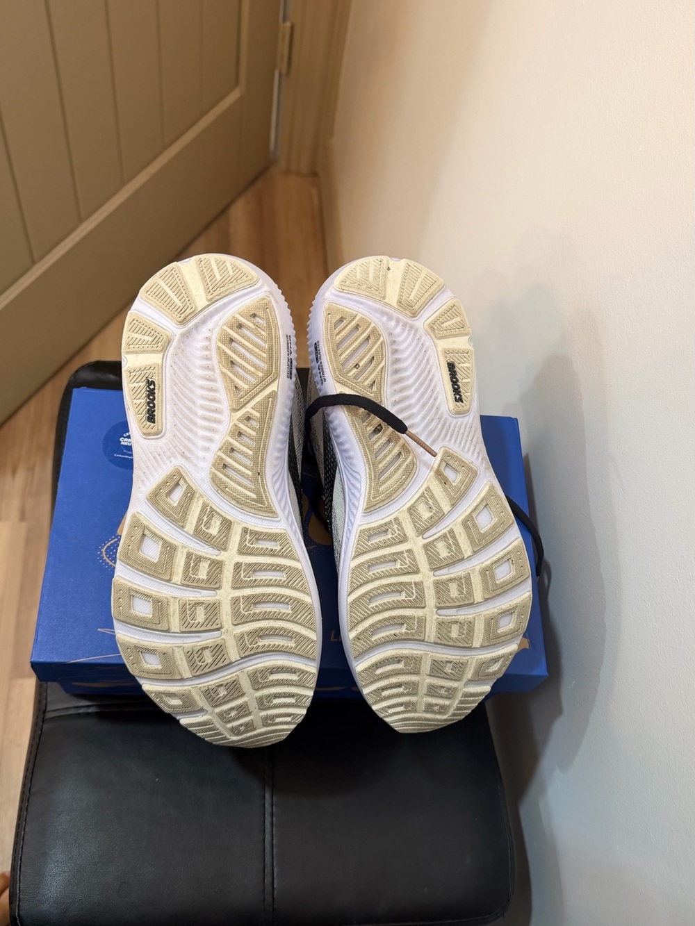 Brooks Women's Ghost 17 Running Shoes - Picture 4 of 4